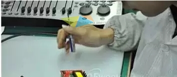 分析舞臺燈光質量優略 產品差異效果圖