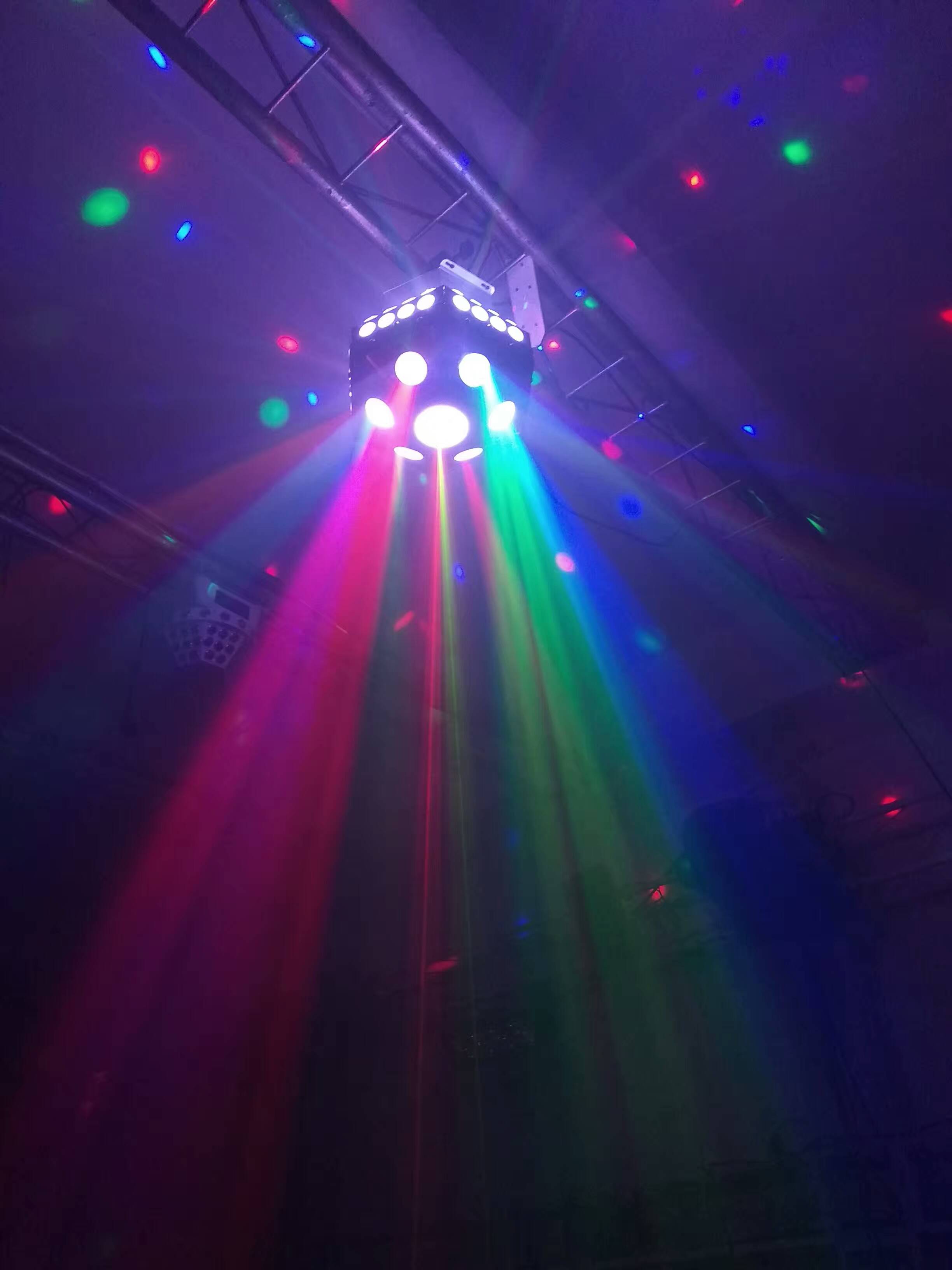 如何設(shè)計(jì)酒吧燈光？效果圖