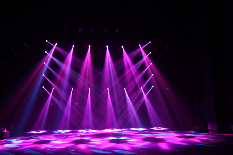 舞臺燈光如何鏈接控臺效果圖